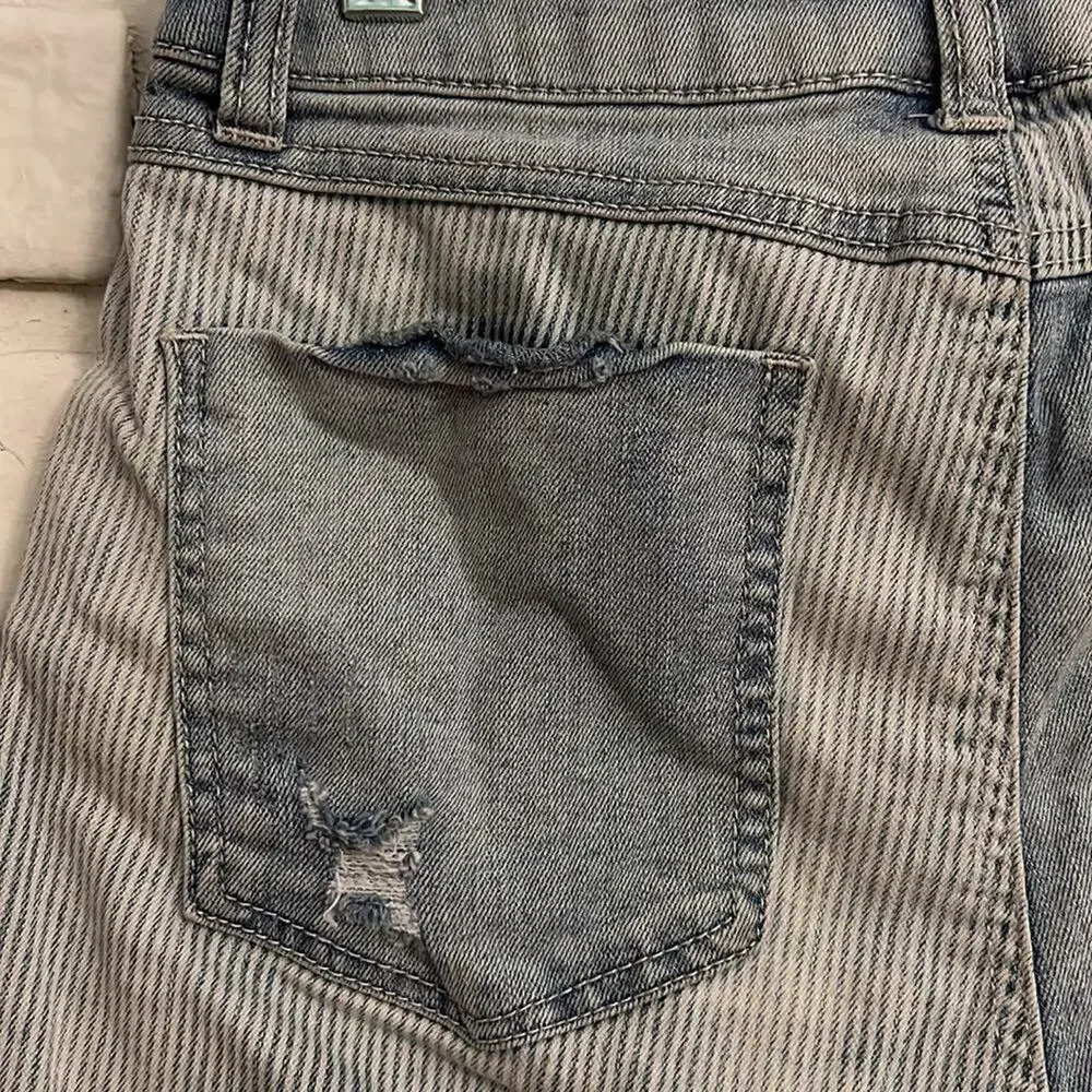 Rewash distressed vertical stripe denim shorts size 7/28 - Picture 8 of 10